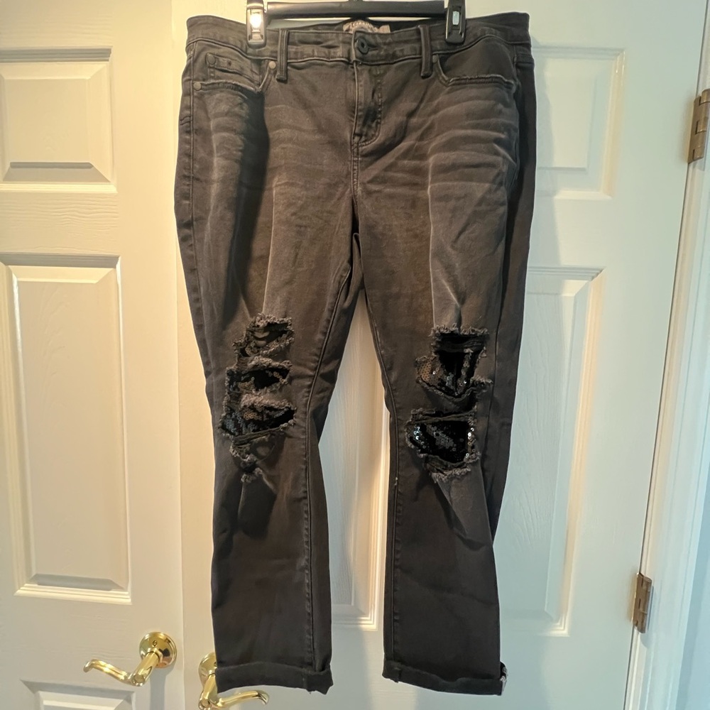 Torrid, Black, cropped, sequined jeans 🖤